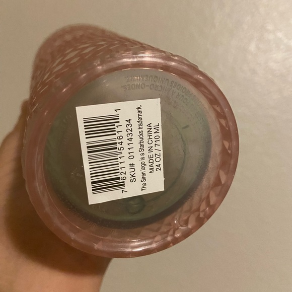 Starbucks cups bundle with hello kitty keychain included - Picture 2 of 4